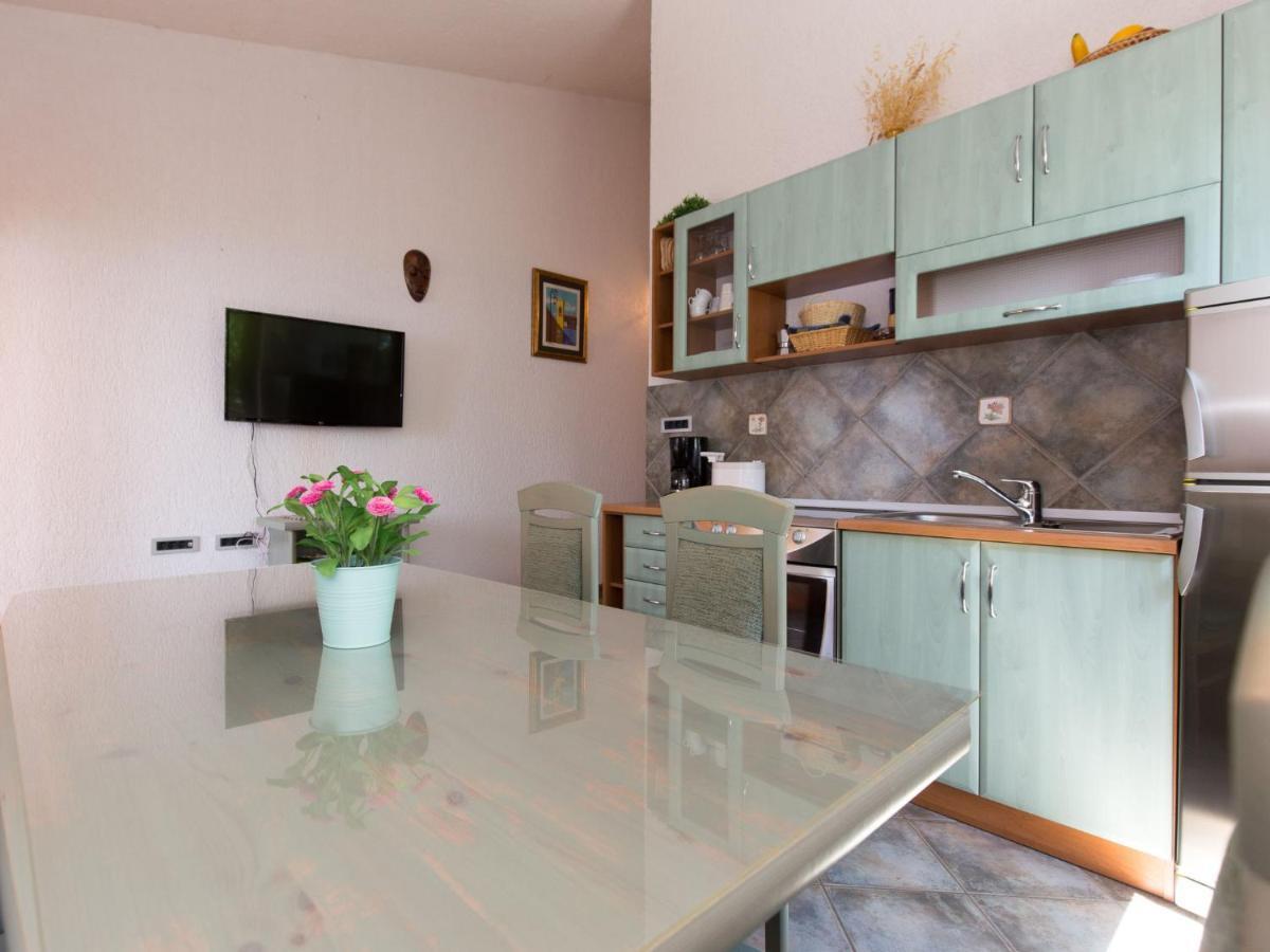 Apartment Starigrad-4 By Interhome Стариград Екстериор снимка