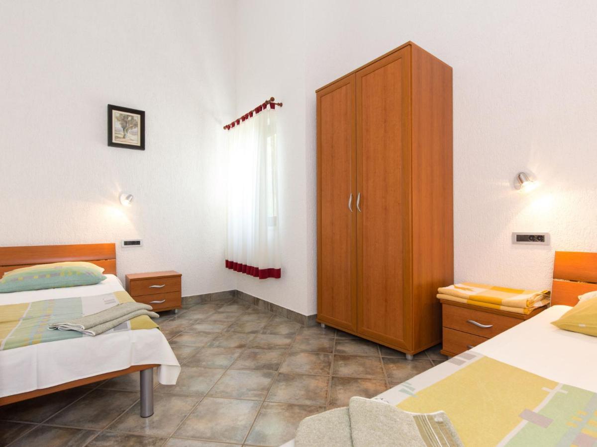 Apartment Starigrad-4 By Interhome Стариград Екстериор снимка